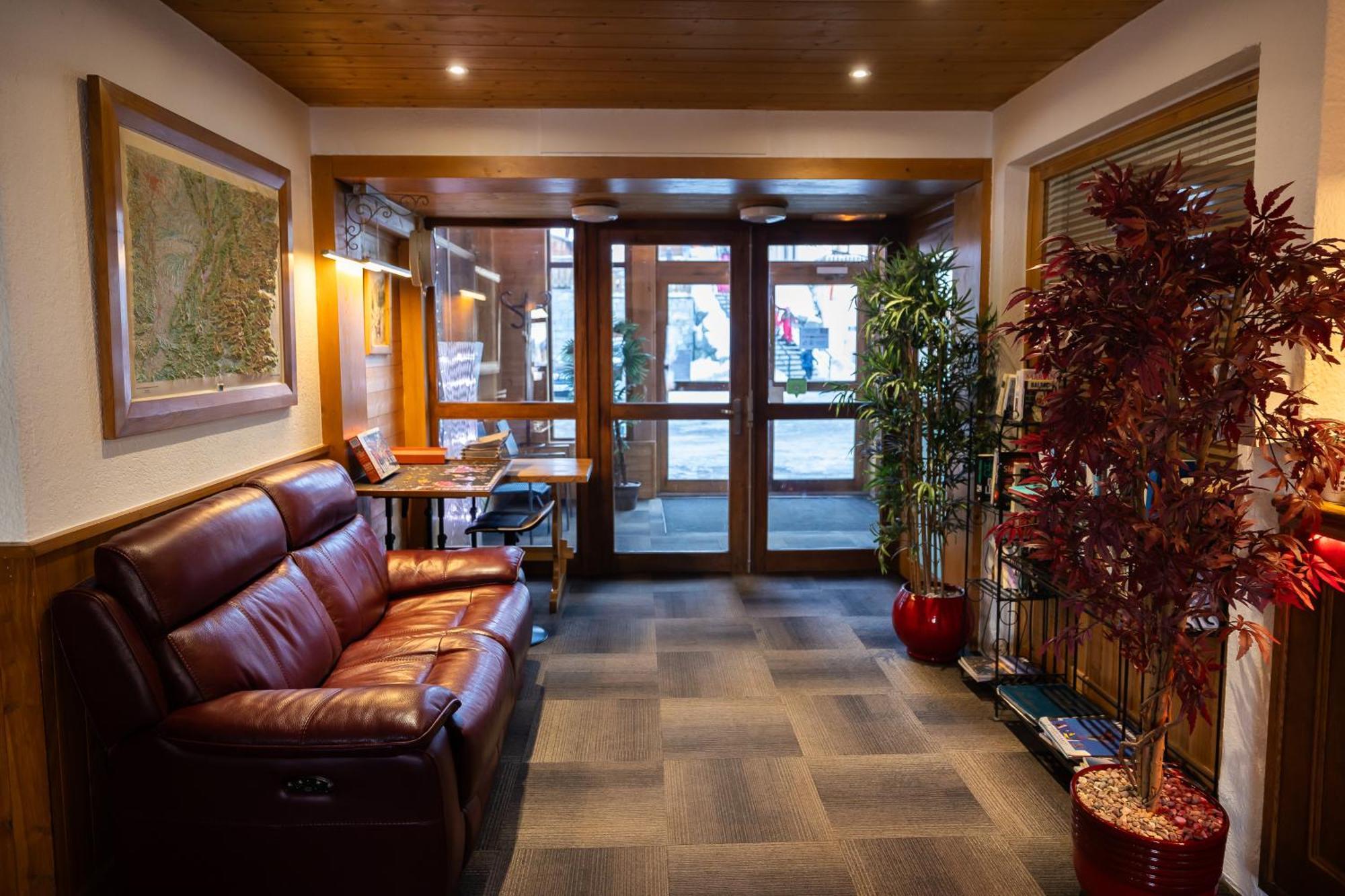 ולמינייה Hotel L'Aigle מראה חיצוני תמונה